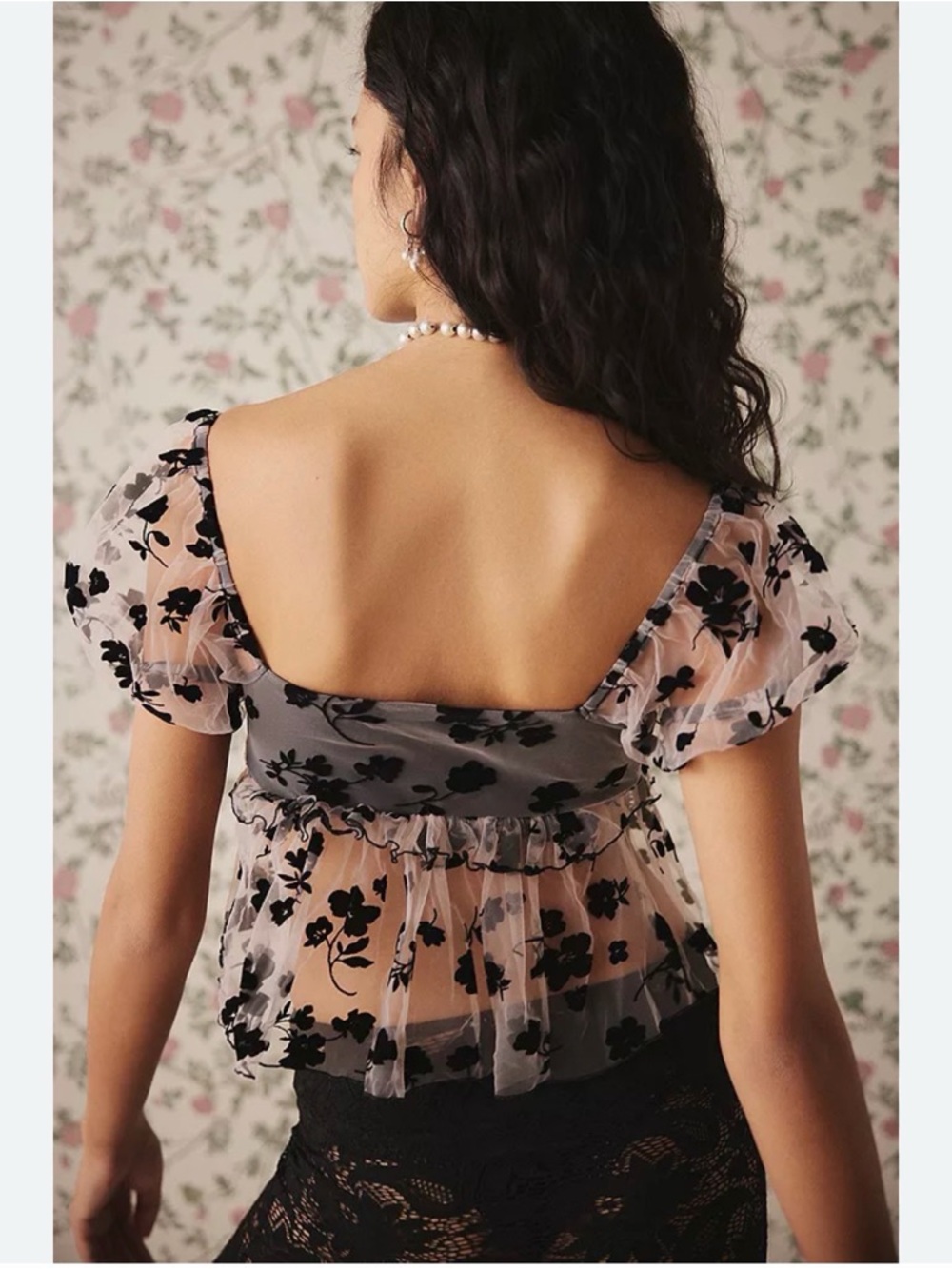 Kimchi Blue- Claudia Floral Blouse - Picture 2 of 7